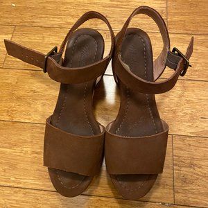 Madewell Jo Studded Wooden Heel Sandals